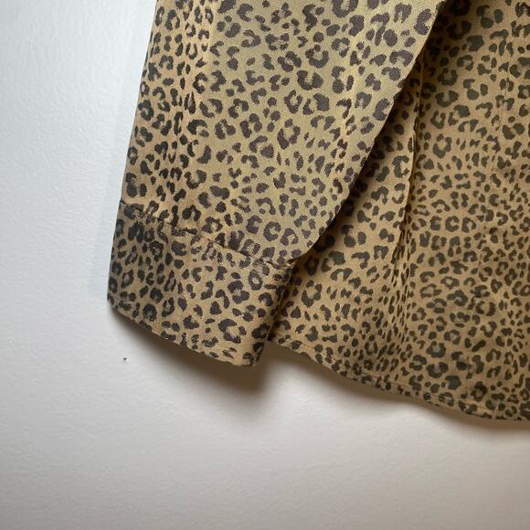 Chico's Women's size 2 / 12 / 14 Brown Cheetah Animal Print Button Down Shirt - Picture 5 of 9
